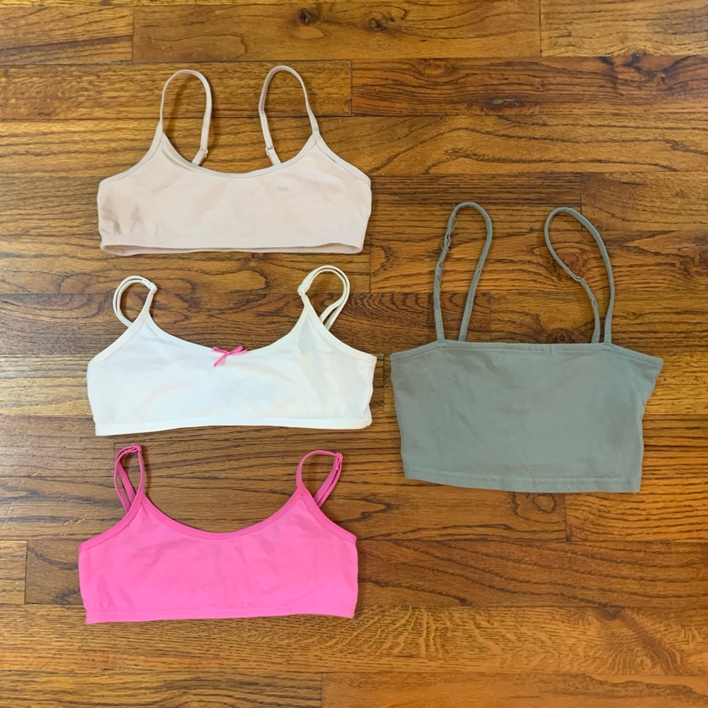 4 Girls Bras Sport Bras Athletic Activewear Top Training Bras
6 / 6X
Girls Small